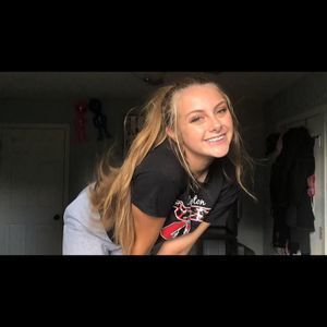 Meet your Posher, Abbie